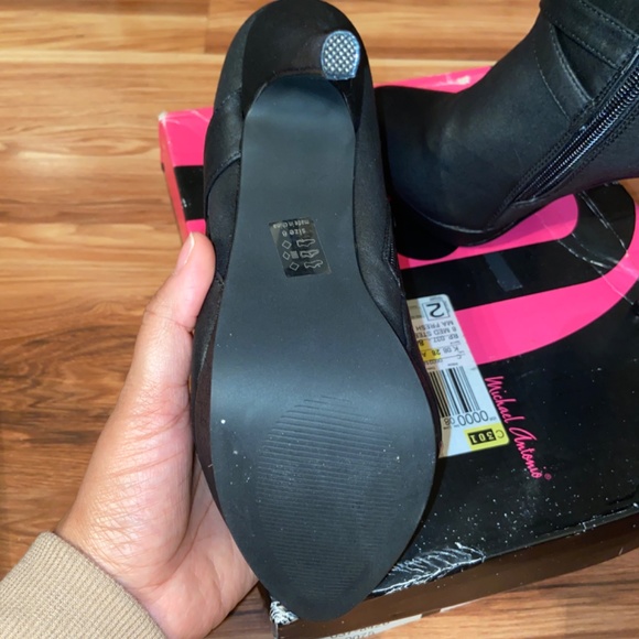 Brand New Booties w/Little Platform - Picture 2 of 4